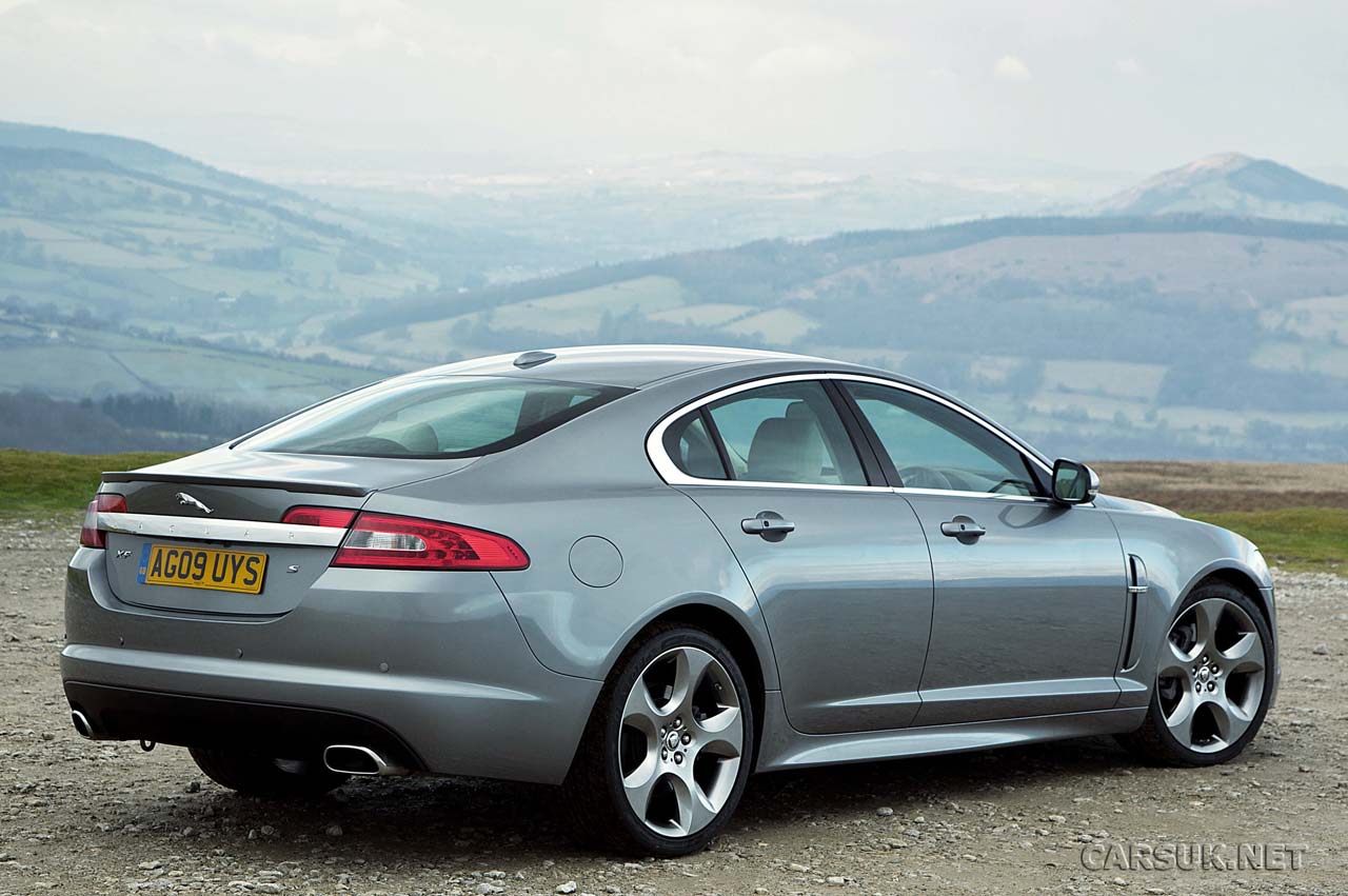 jaguar-xf-2010-2.jpg