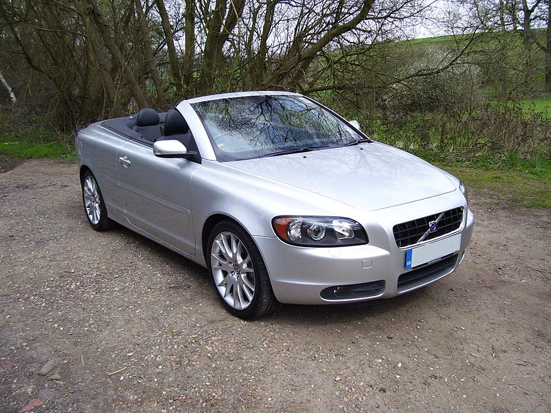 800px-Volvo_C70.JPG