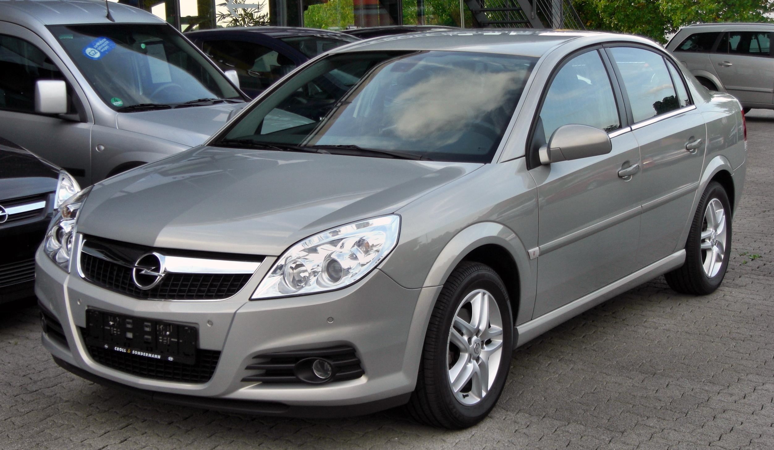 Opel_Vectra_C_2.2_Direkt_front.JPG