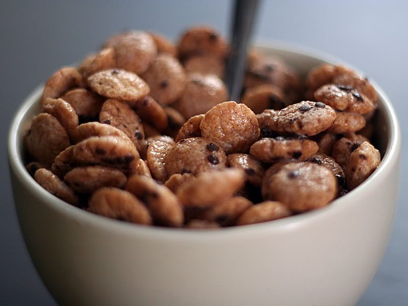 Cookie-crisp-cereal-side.jpg