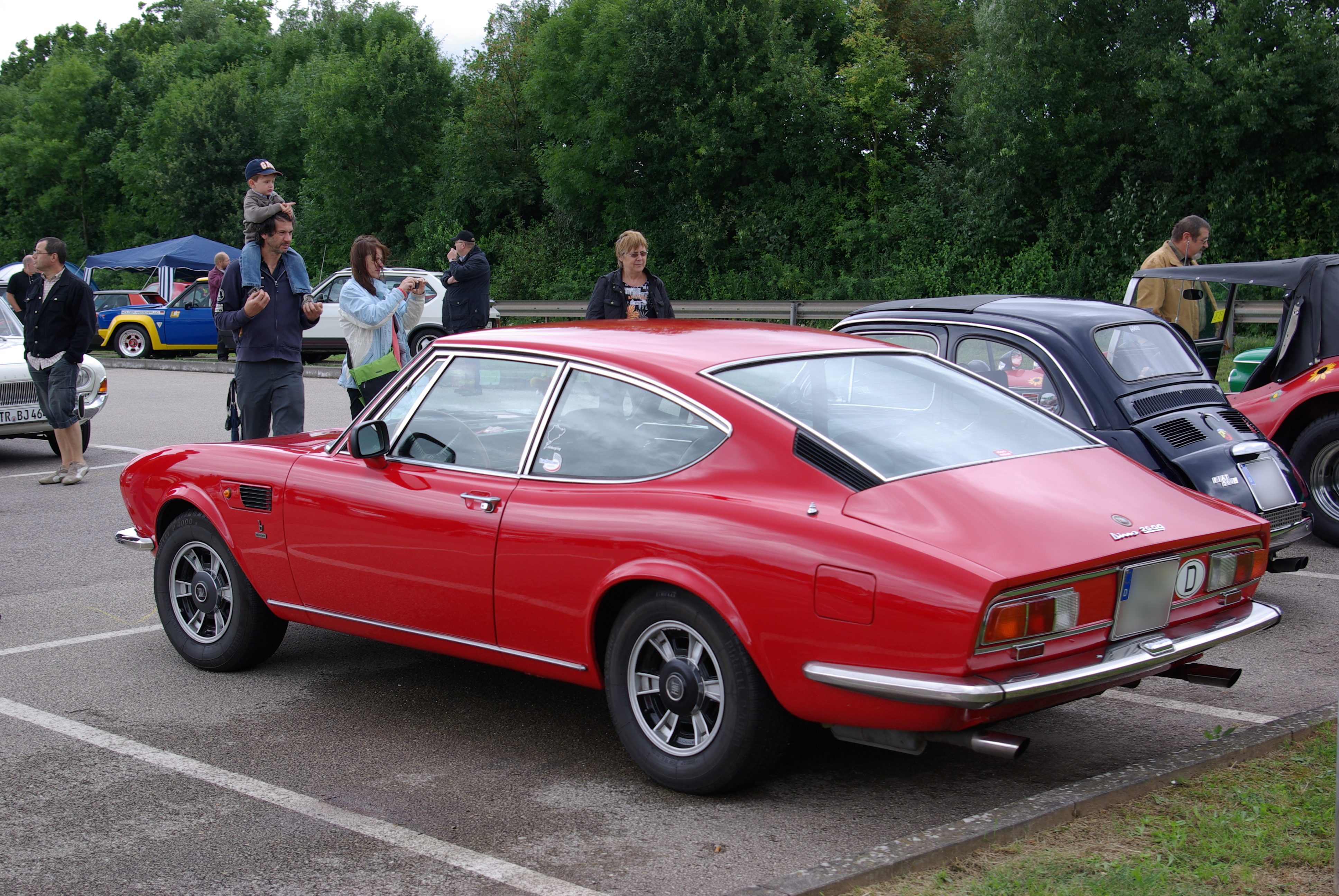 Fiat_Dino_Coupe_BW_2.JPG