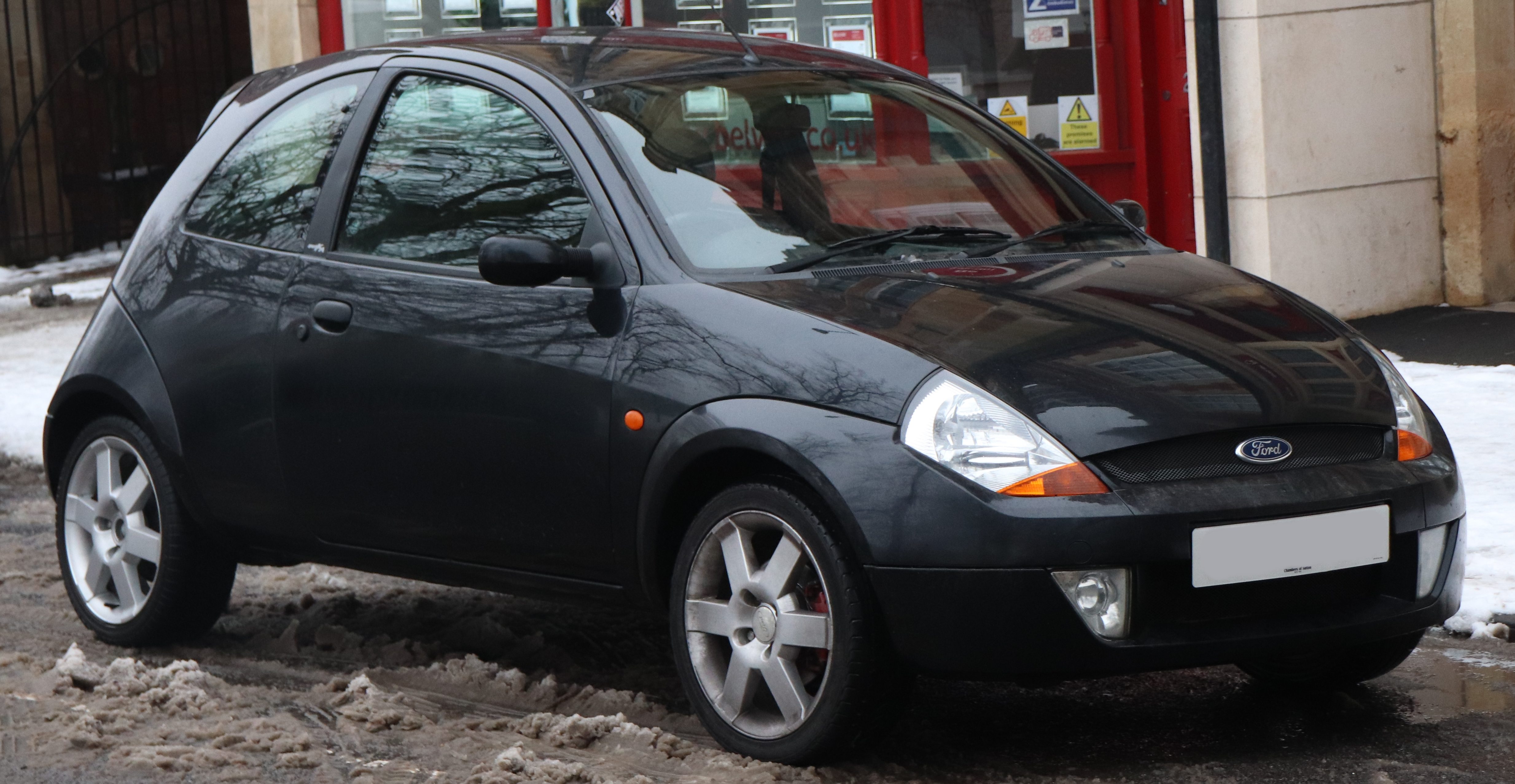 2006_Ford_SportKa_SE_1.6_Front.jpg