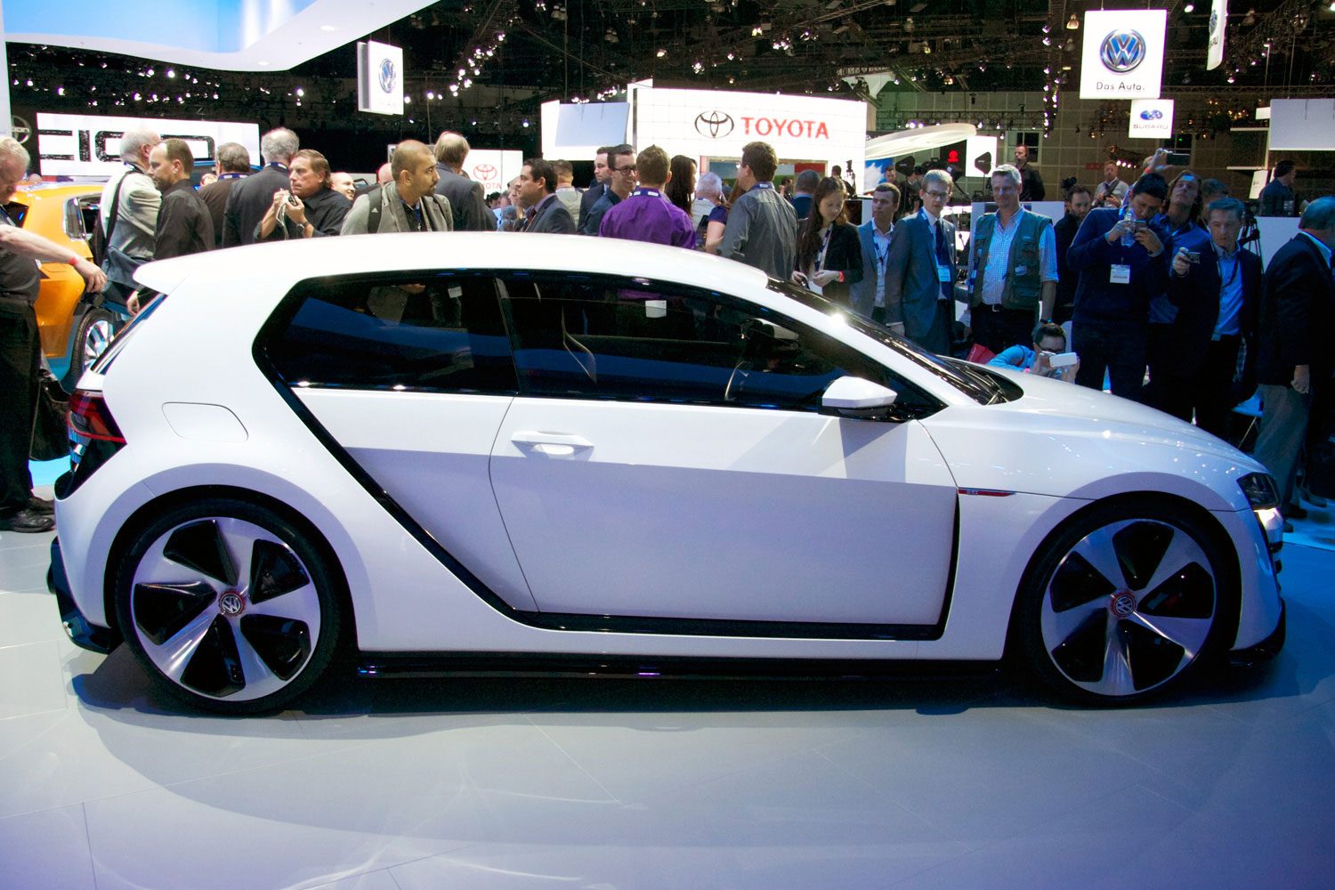 Volkswagen-Design-Vision-GT-Concept-side.jpg