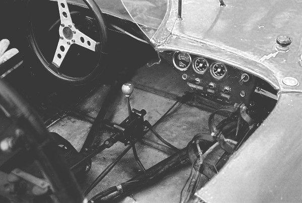 Bandini1000v_abitacolo.JPG