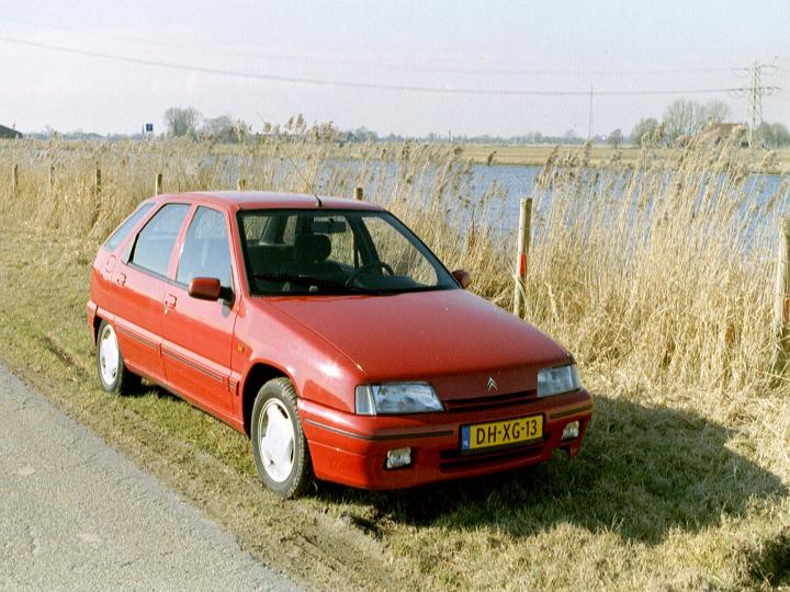 ZX_linksvoor_03-03-03_kl.jpg