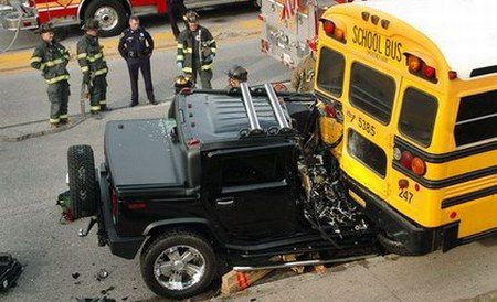 Hummer%20versus%20schoolbus.jpg