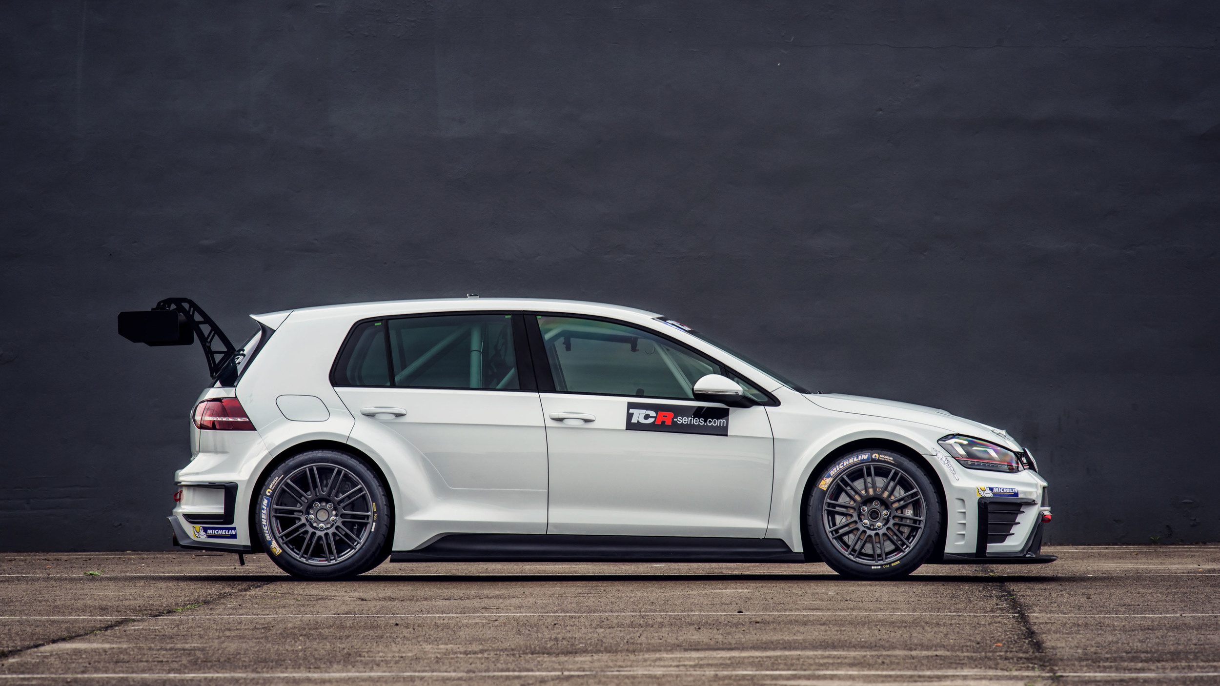 vw-golf-gti-tcr-003-1.jpg