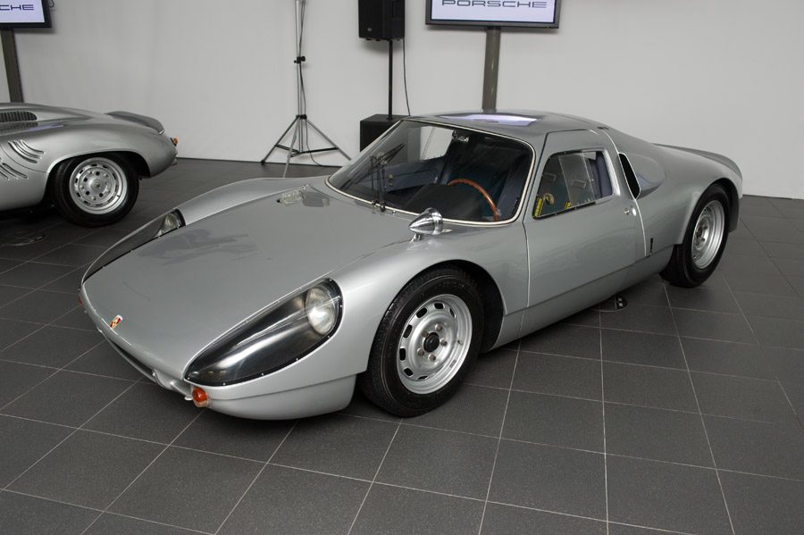 Porsche-904-in-Moscow.jpeg