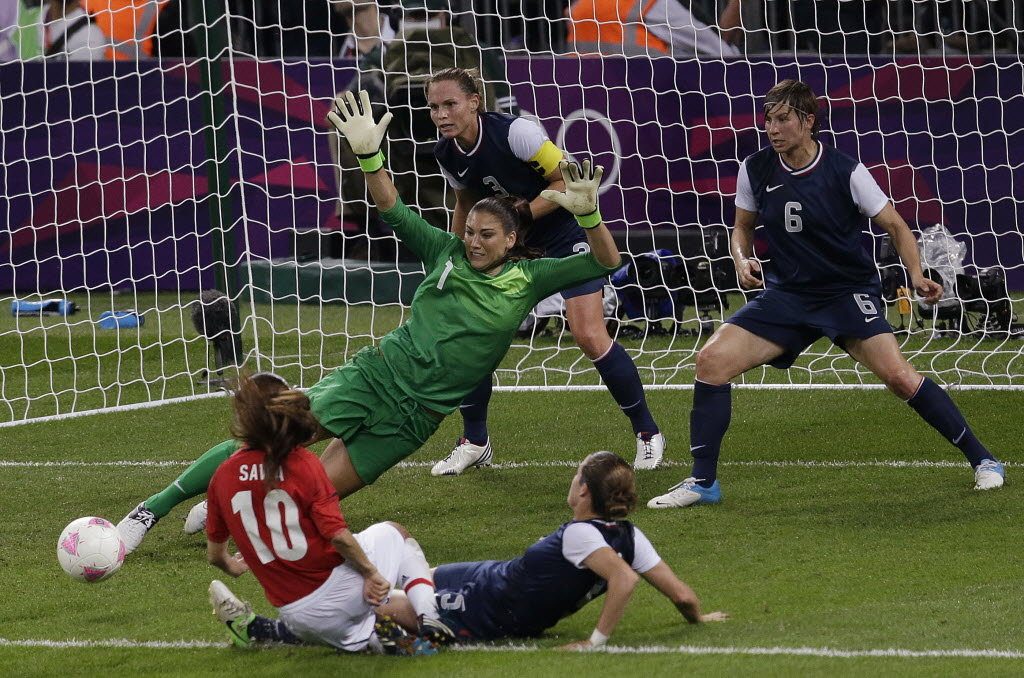 hope-solo-3d5a5f746ba3aa23.jpg