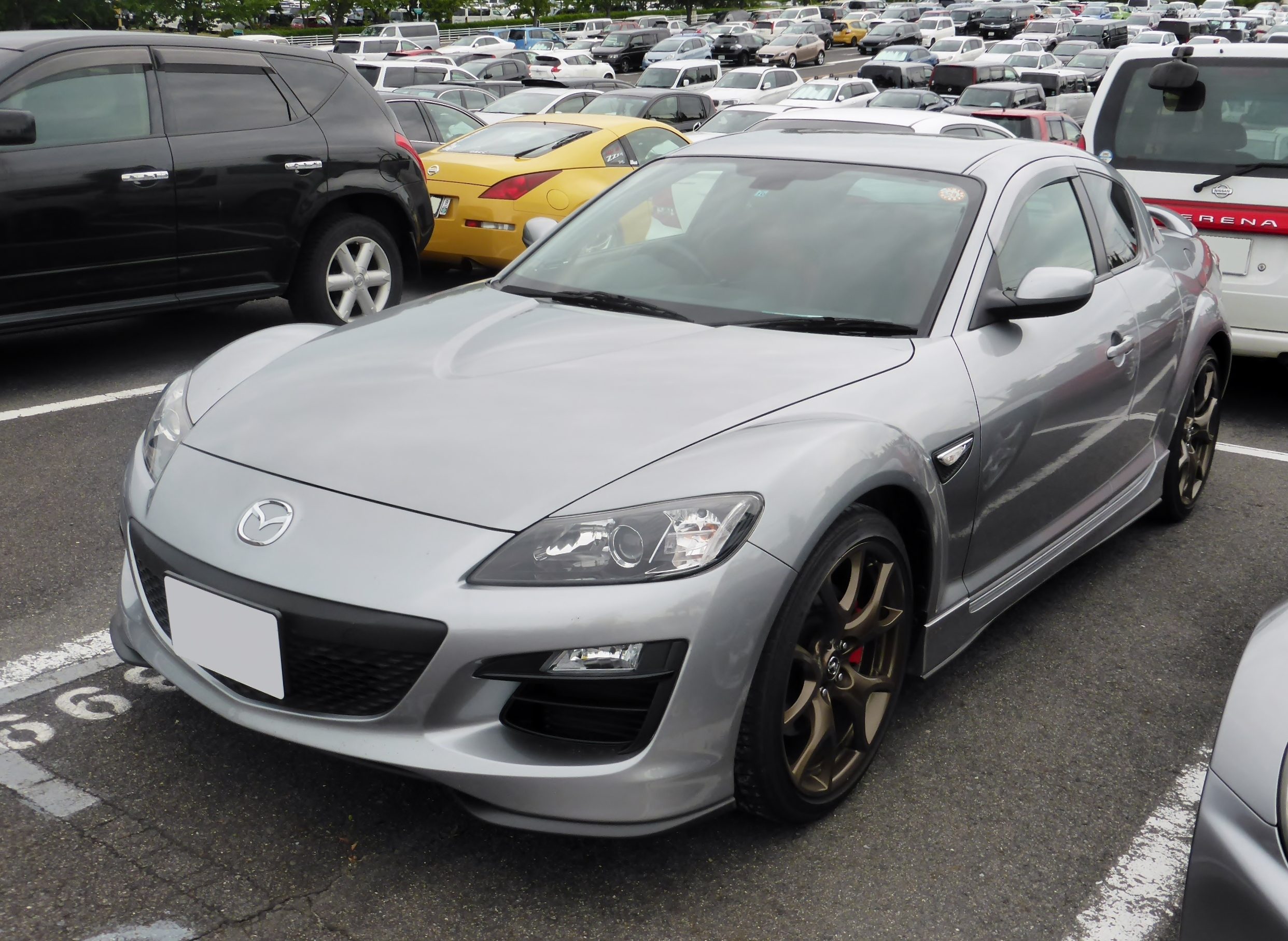 Mazda_RX-8_SPIRIT_R_%28SE3P%29_front.JPG