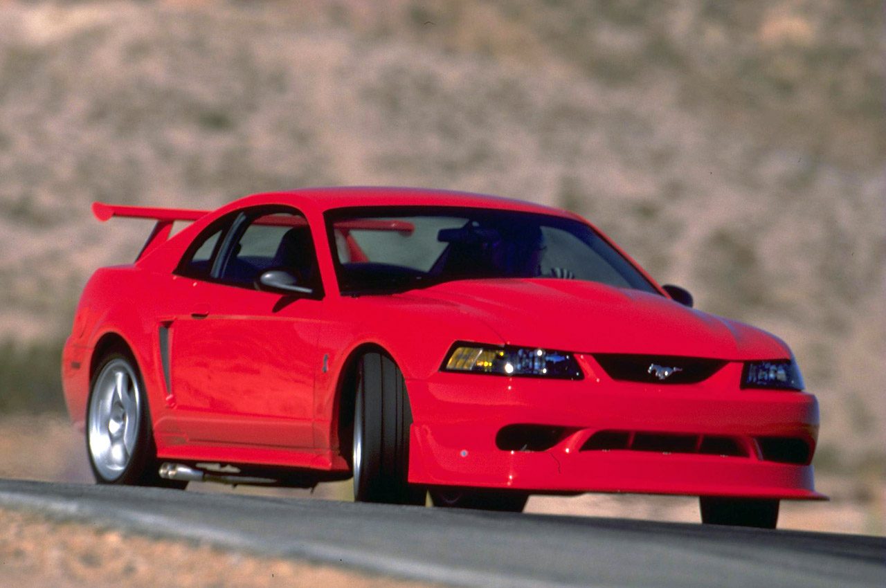 2000-mustang-svt-cobra-r.jpg