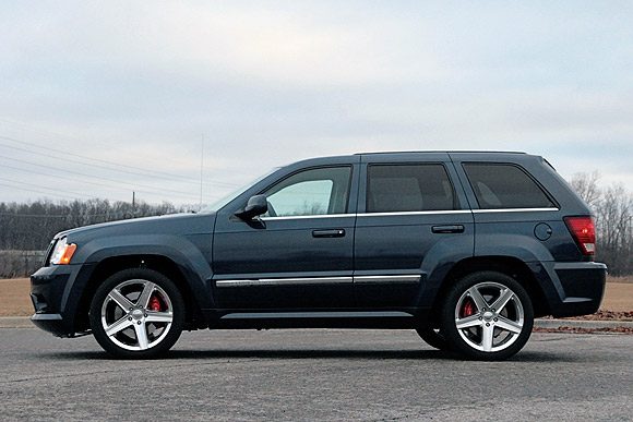 003_cherokeesrt8a_opt.jpg