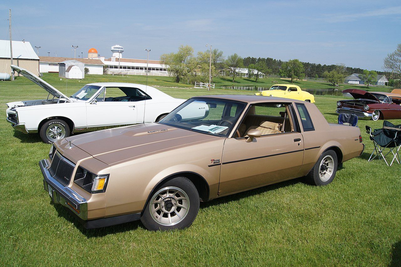 1280px-1986_buick_regal_t-type_-14091517509.jpg