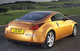 2004006_nissan_350z_rear.jpg