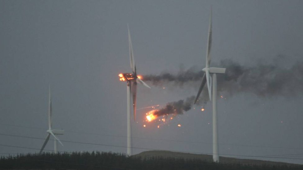 _57213585_winturbinefire976by549.jpg