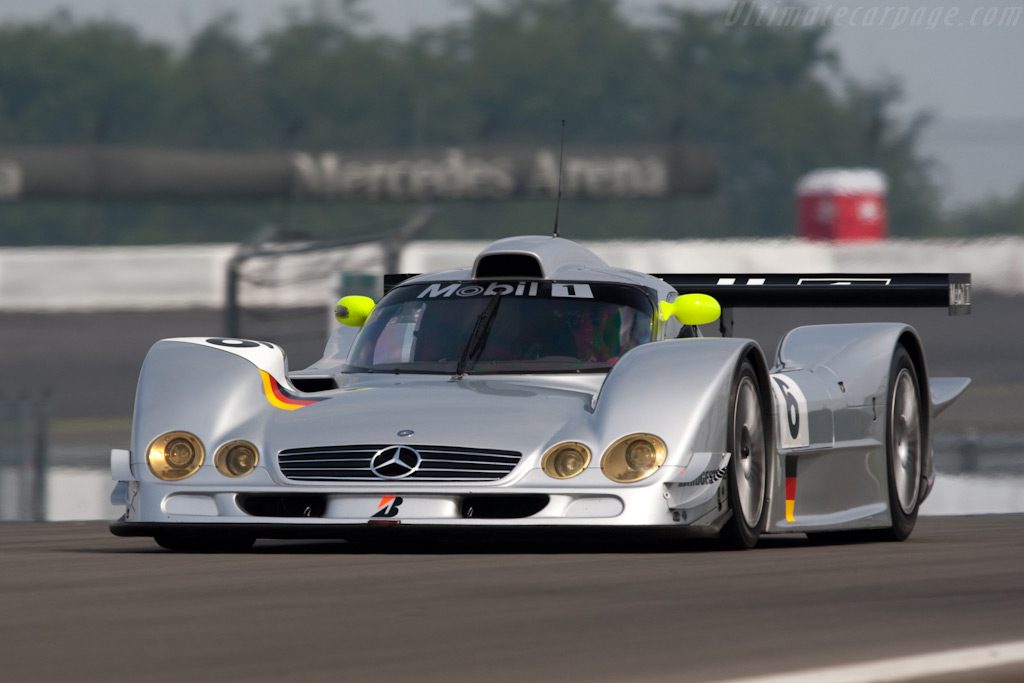 Mercedes-Benz-CLR_4.jpg