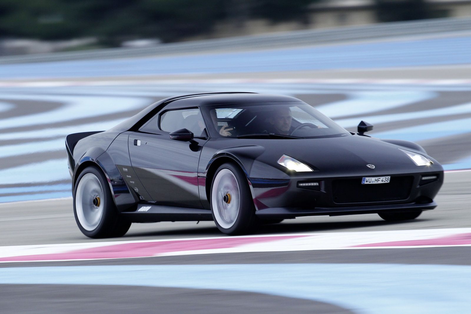 2010-lancia-stratos-concept-13.jpg