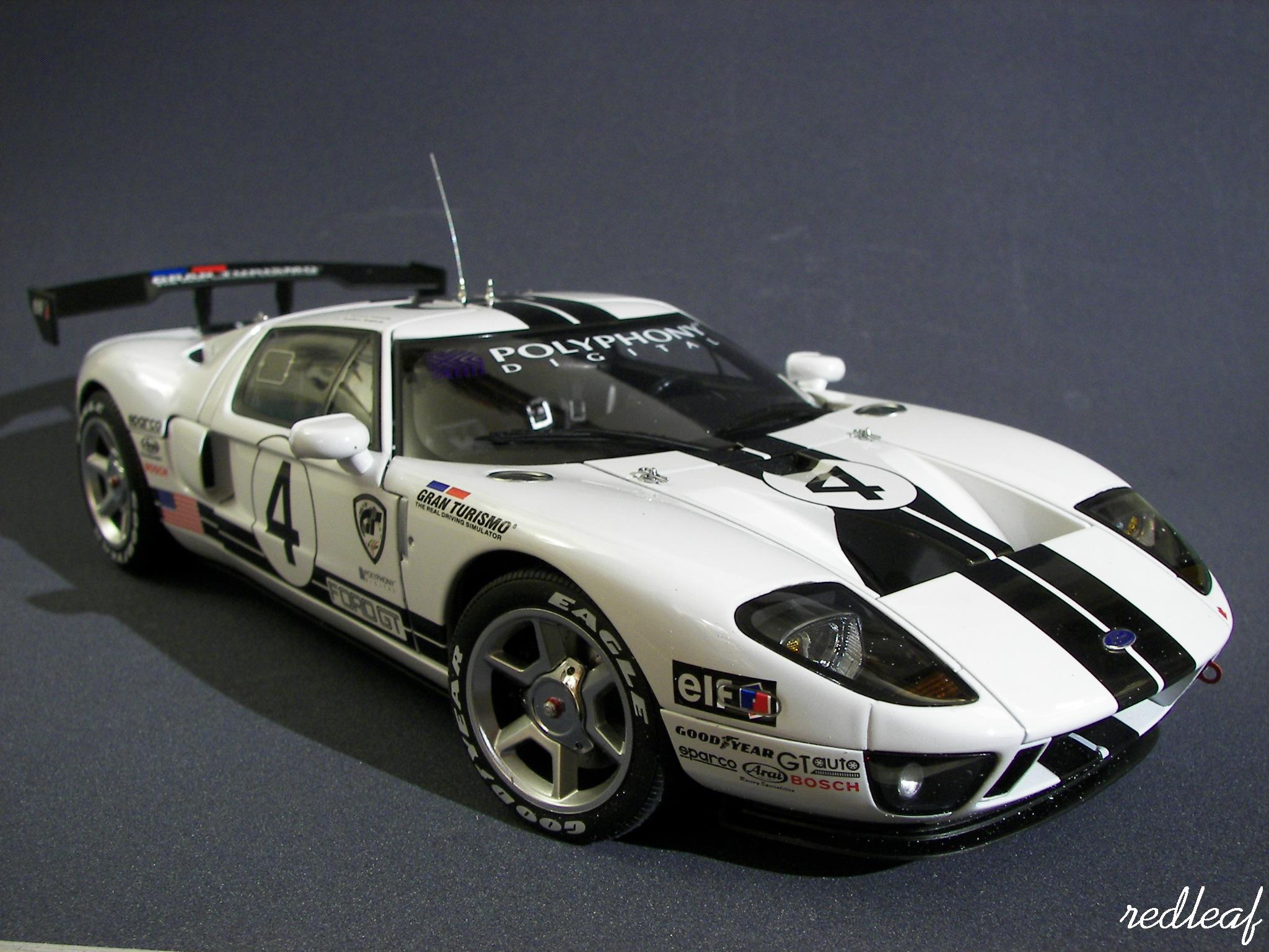 Ford GT LM Spec II Race Car #4 [Premium] 2004