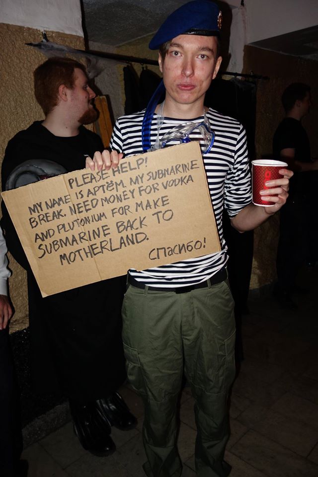 CED4Mzd.jpg