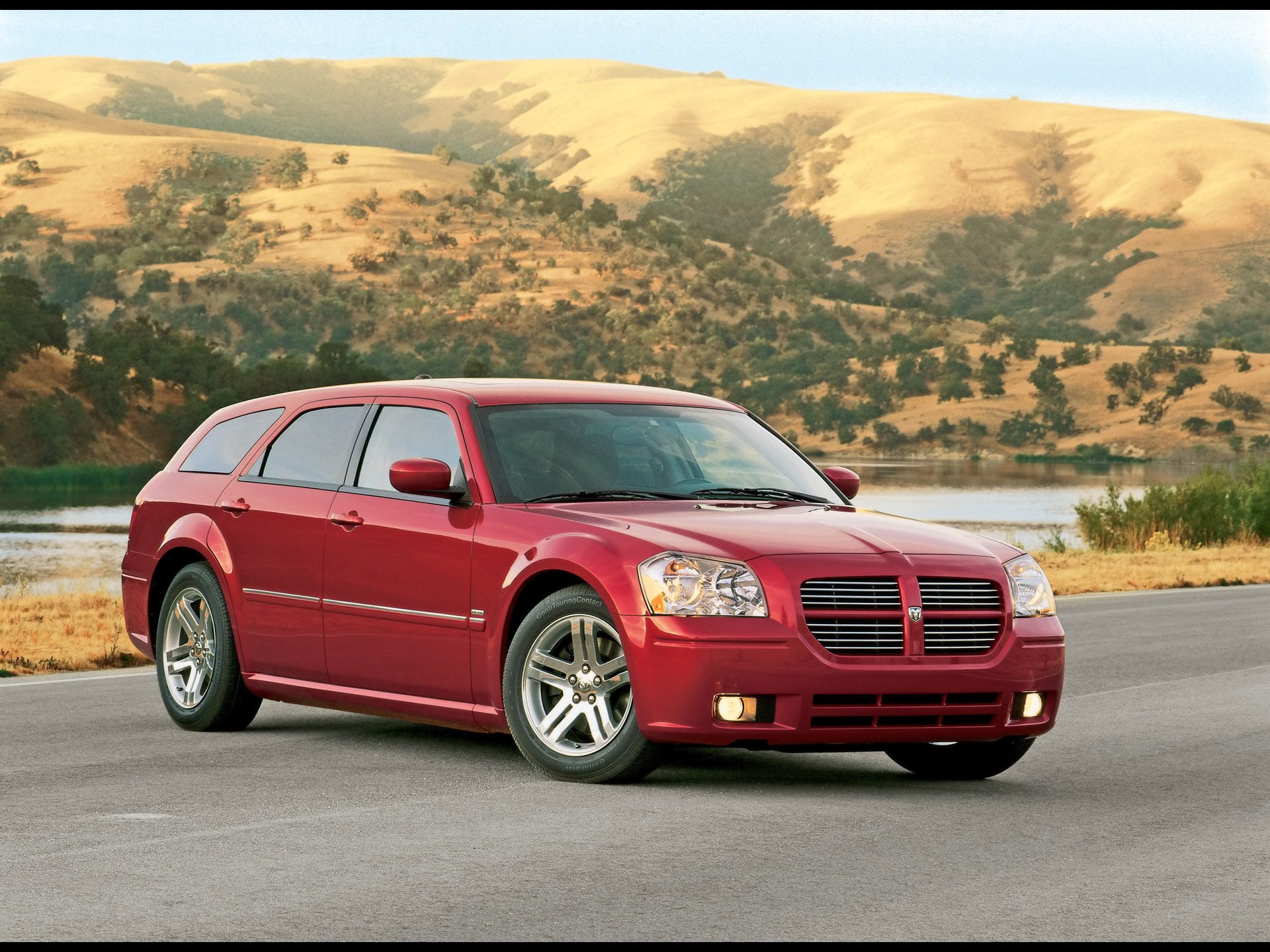 2005-Dodge-Magnum-FA-1920x1440.jpg
