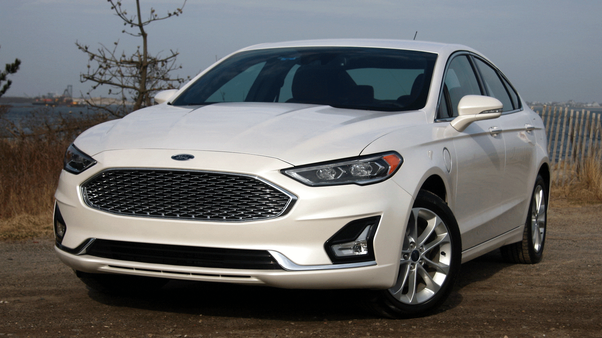 ford-fusion-energi-new-dad-hero.gif