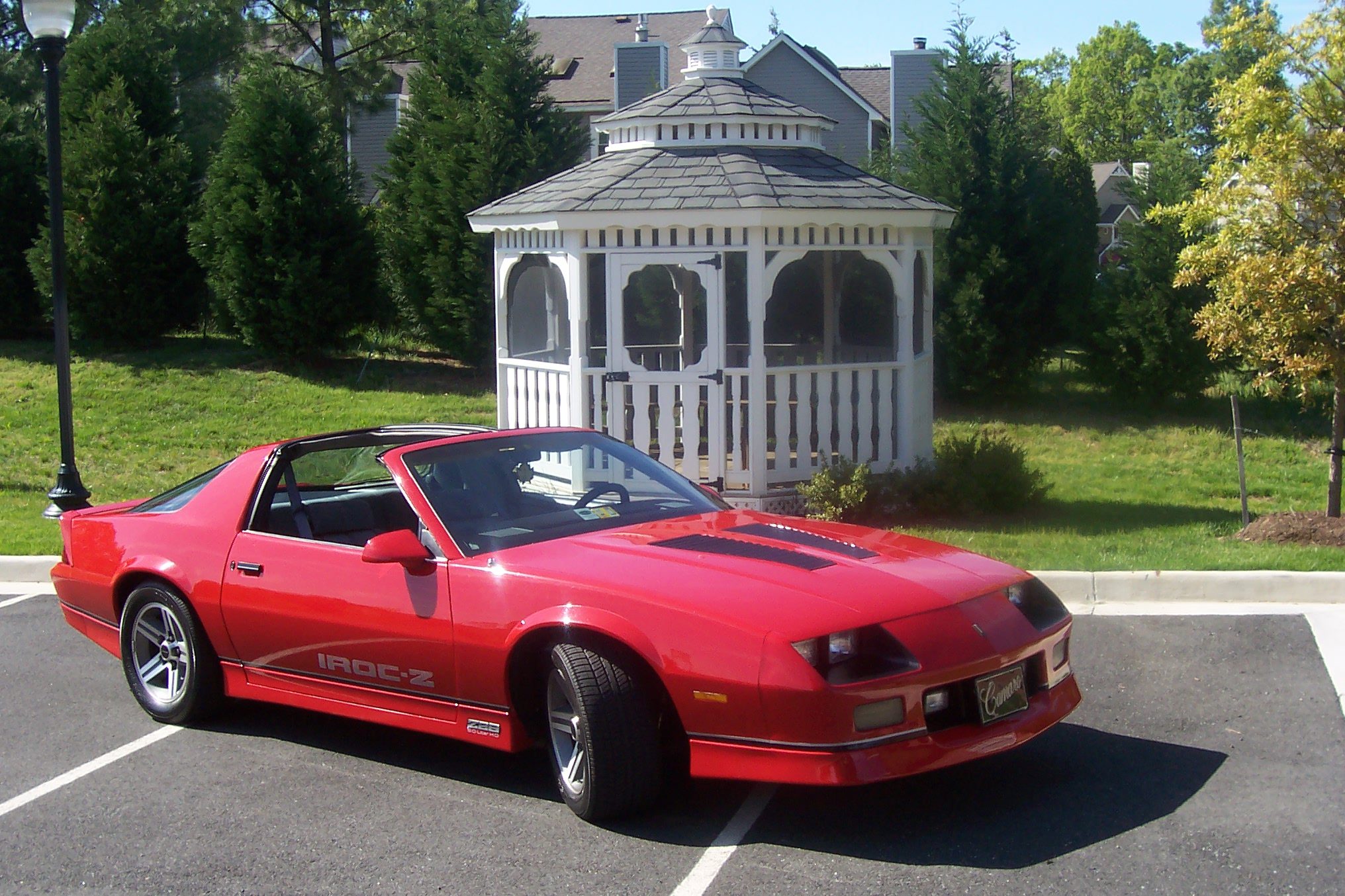 1985_chevrolet_camaro_iroc_z_coupe-pic-25500.jpeg