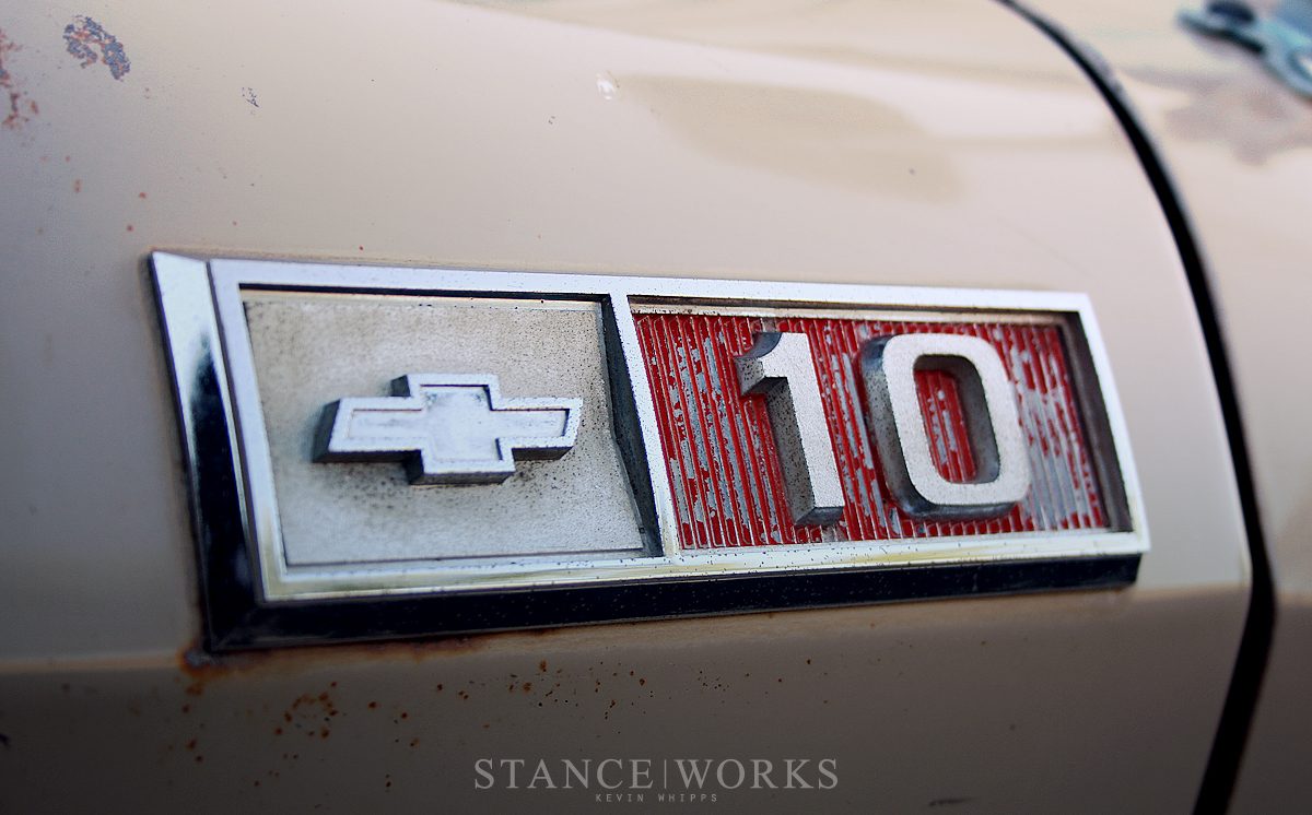 chevy-c10-badge.jpg