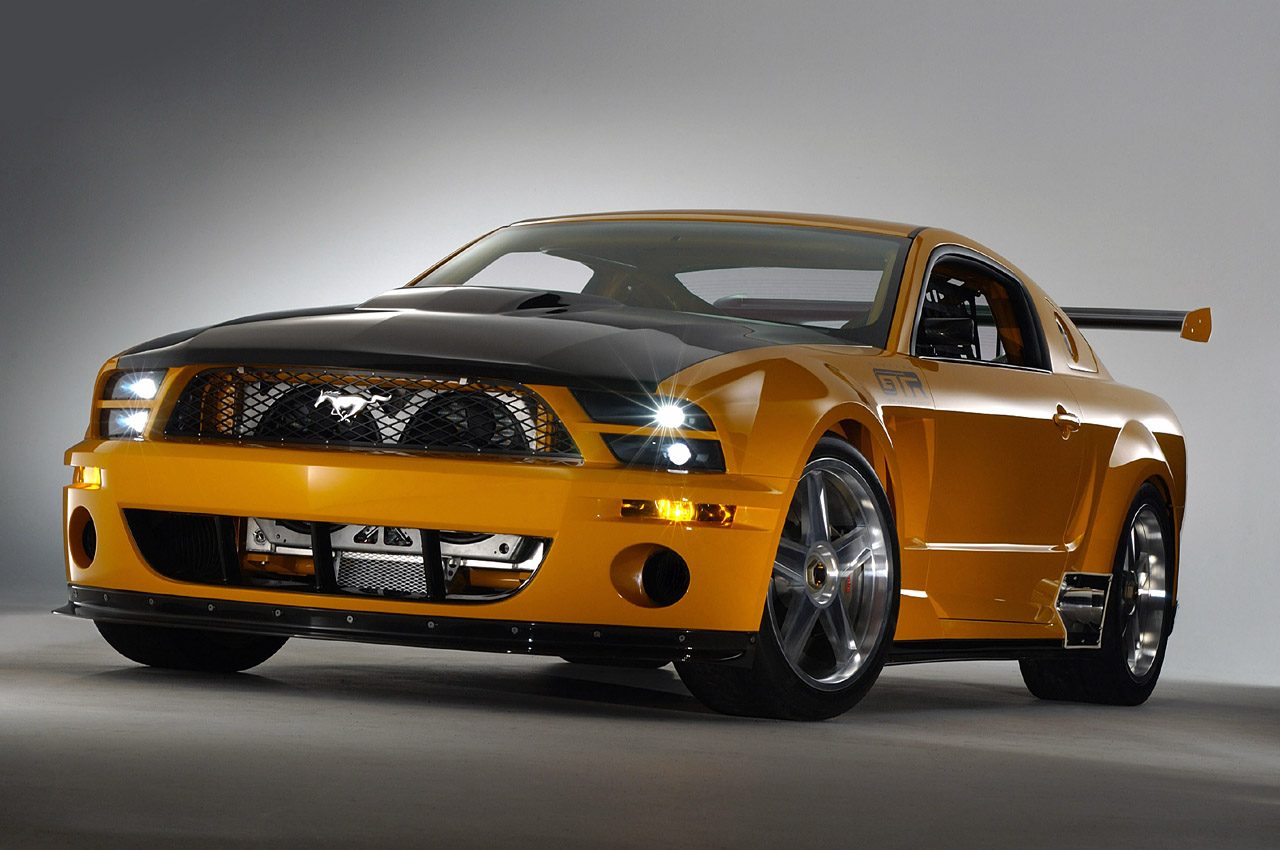 01-2004-mustang-gt-r-concept.jpg
