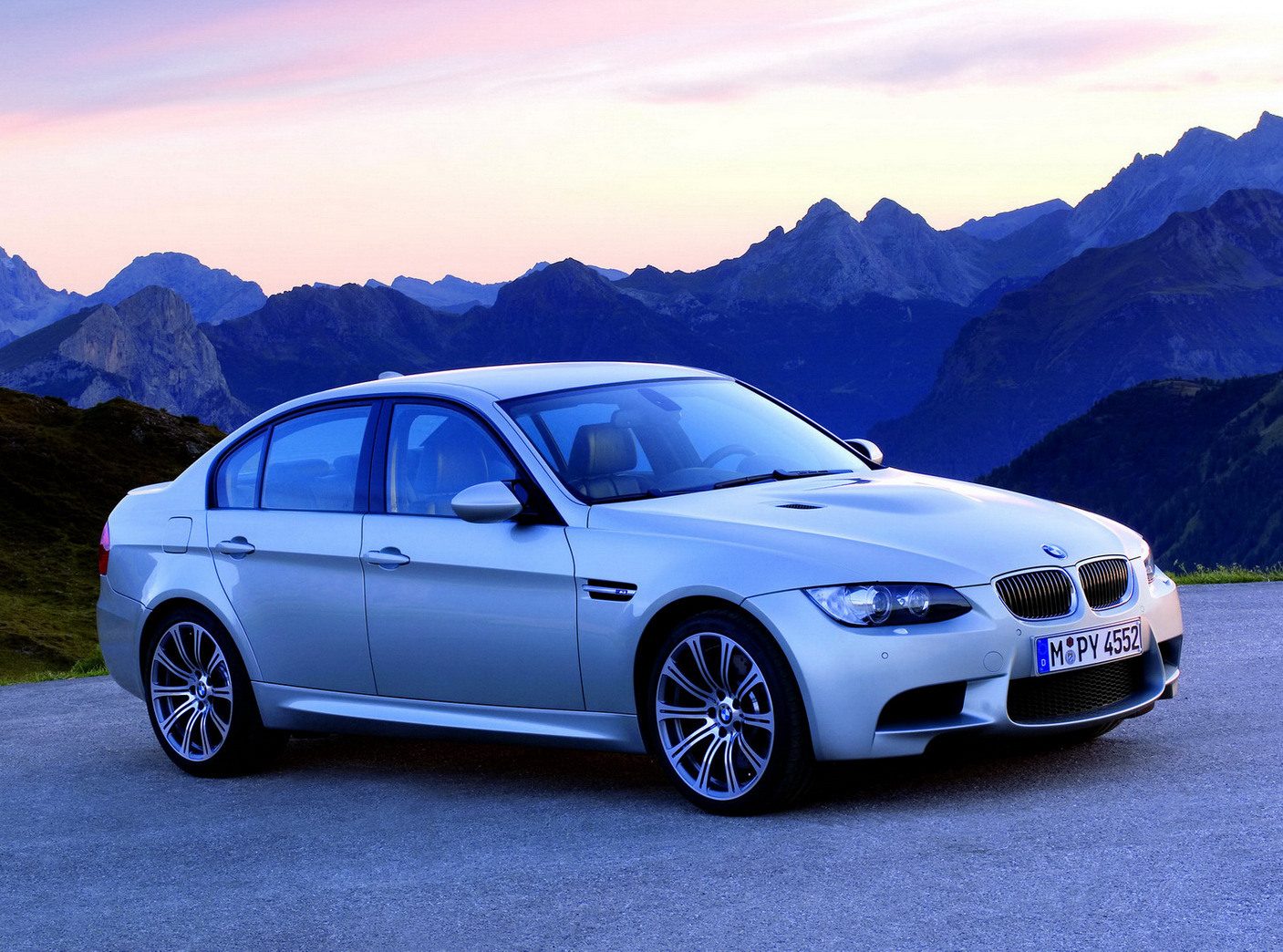 bmw-m3-sedan3.jpg