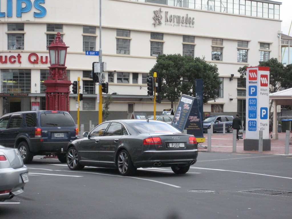 4655158015_3477439cde_b.jpg