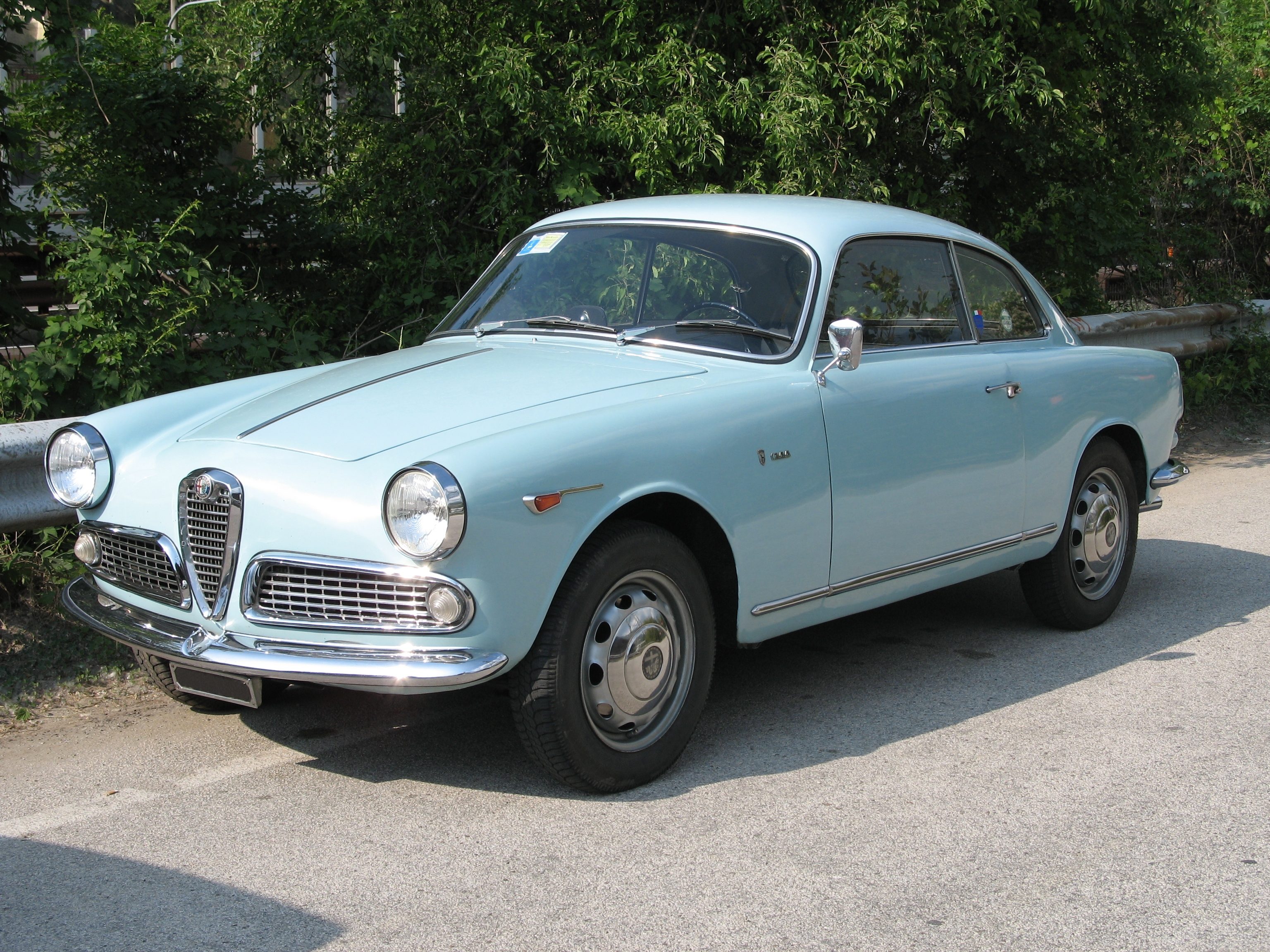 Alfa_Romeo_Giulietta_Sprint_1300.jpg
