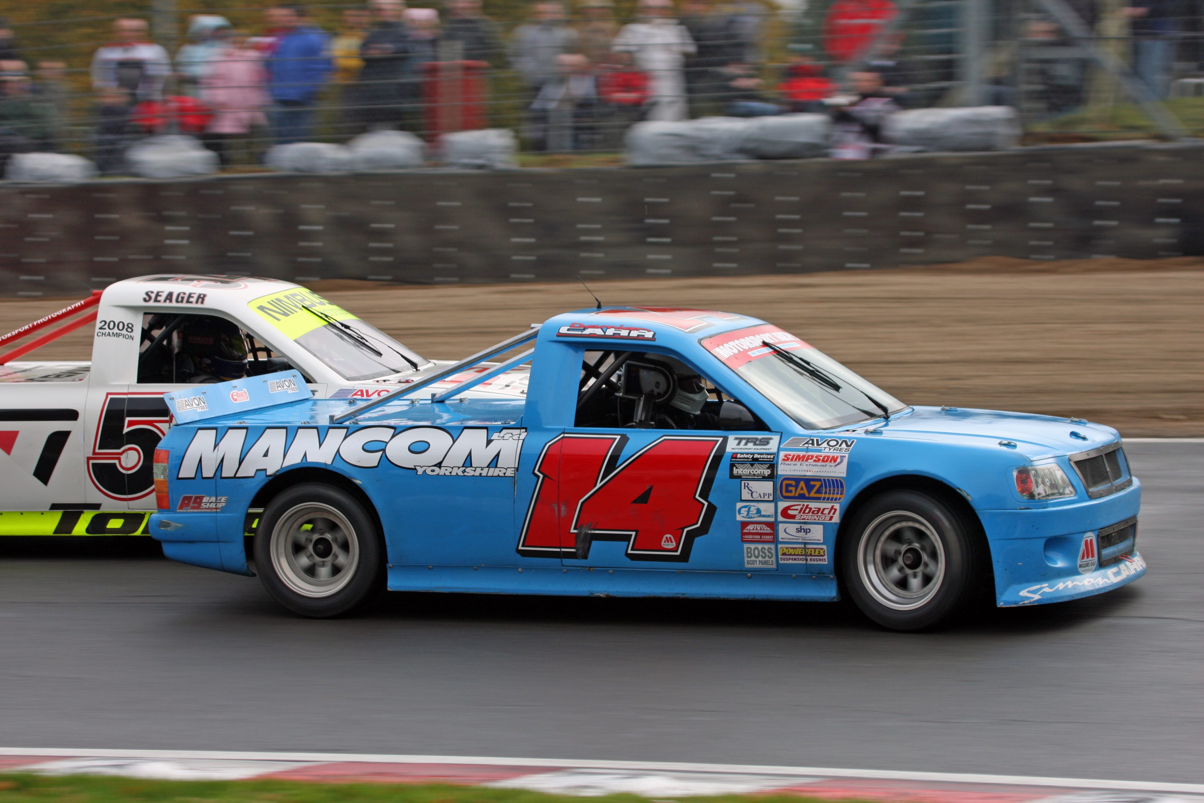 Pickup_truck_racing_-_Flickr_-_exfordy_(10).jpg