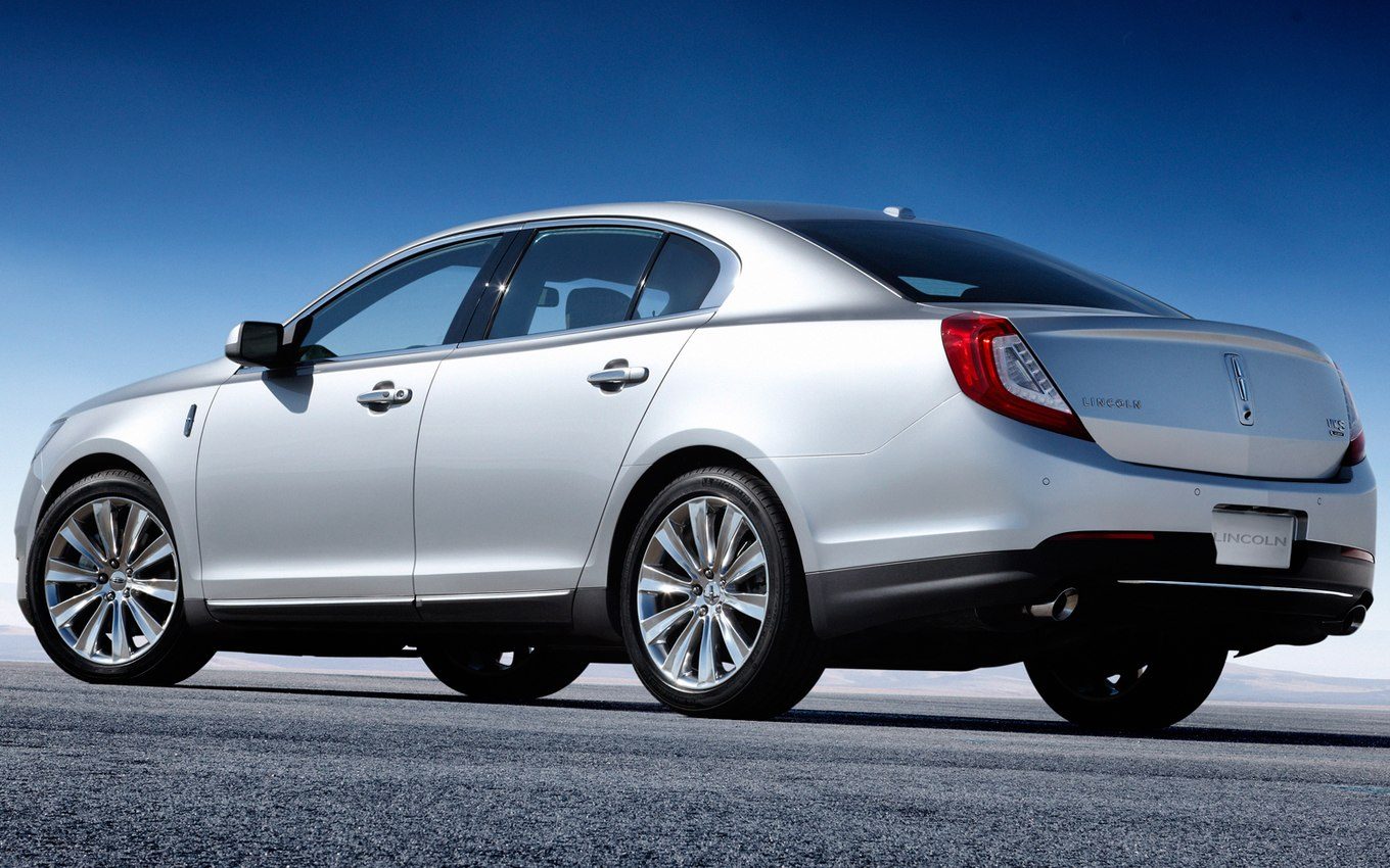 2013-lincoln-MKS-EcoBoost-rear-left-side-view.jpg