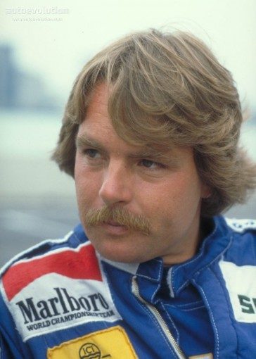 f1-medium_58.jpg