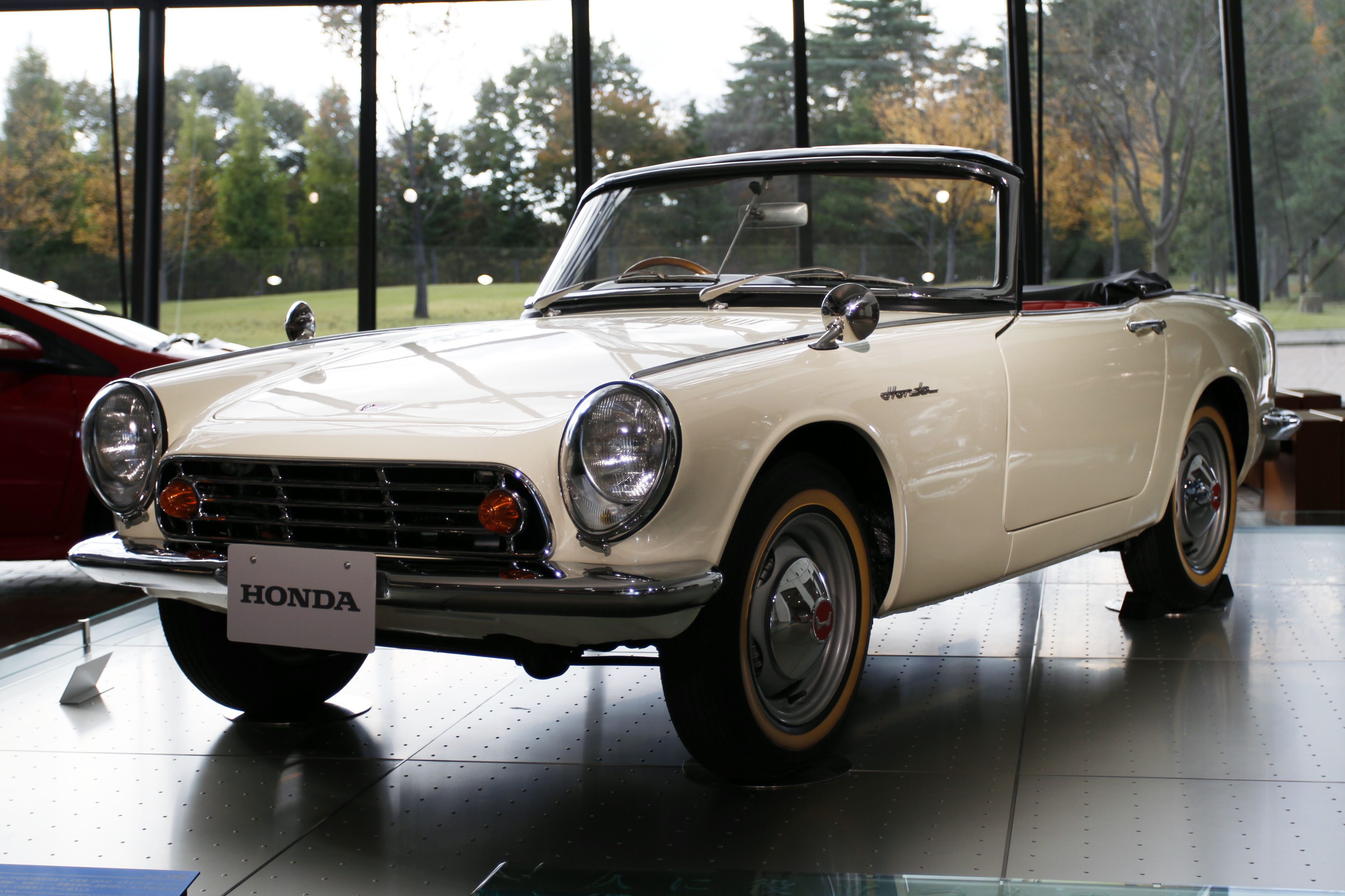 Honda_S500_1963_in_Honda_Collection_Hall.jpg