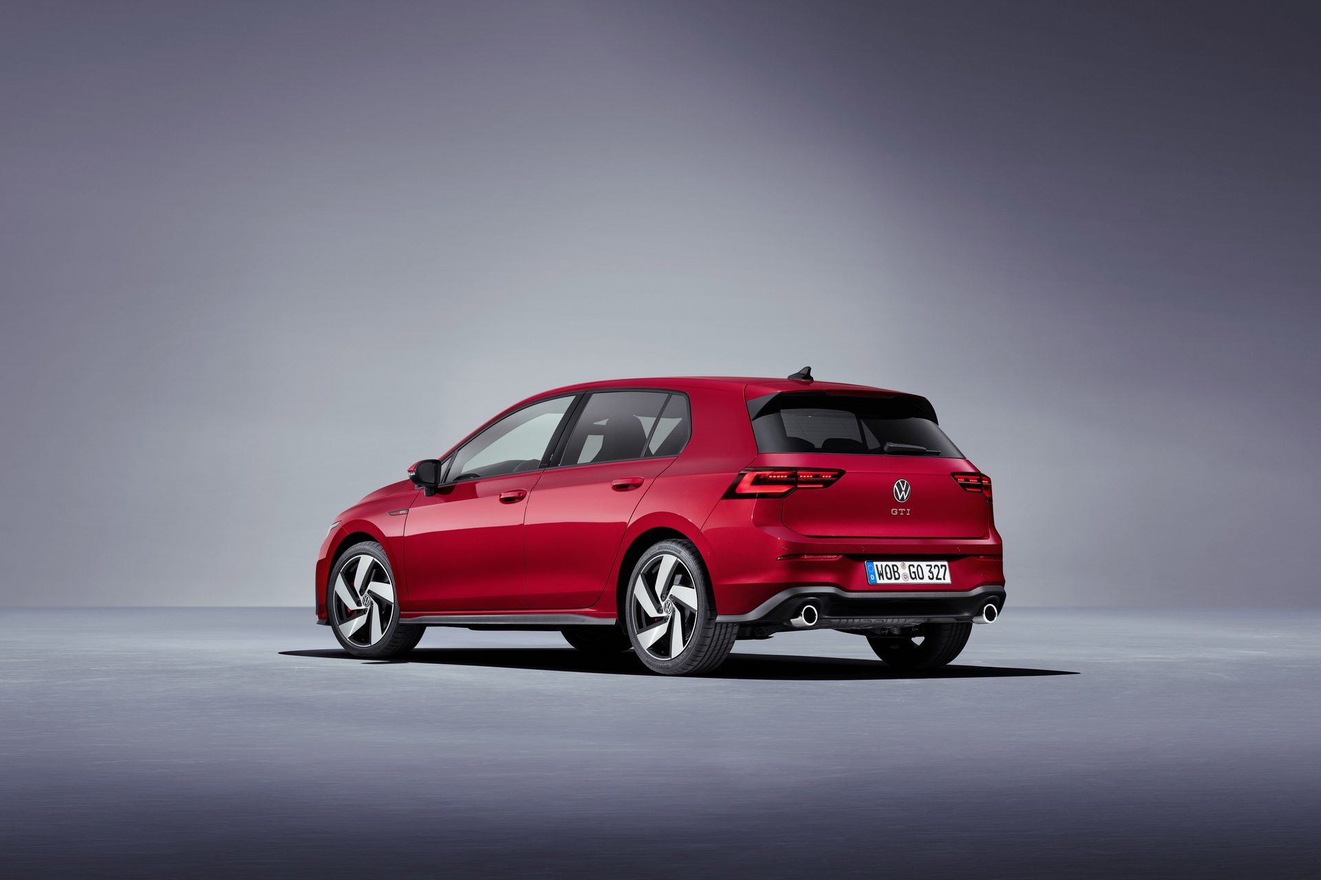 2020-VW-Golf-GTI-08.jpg