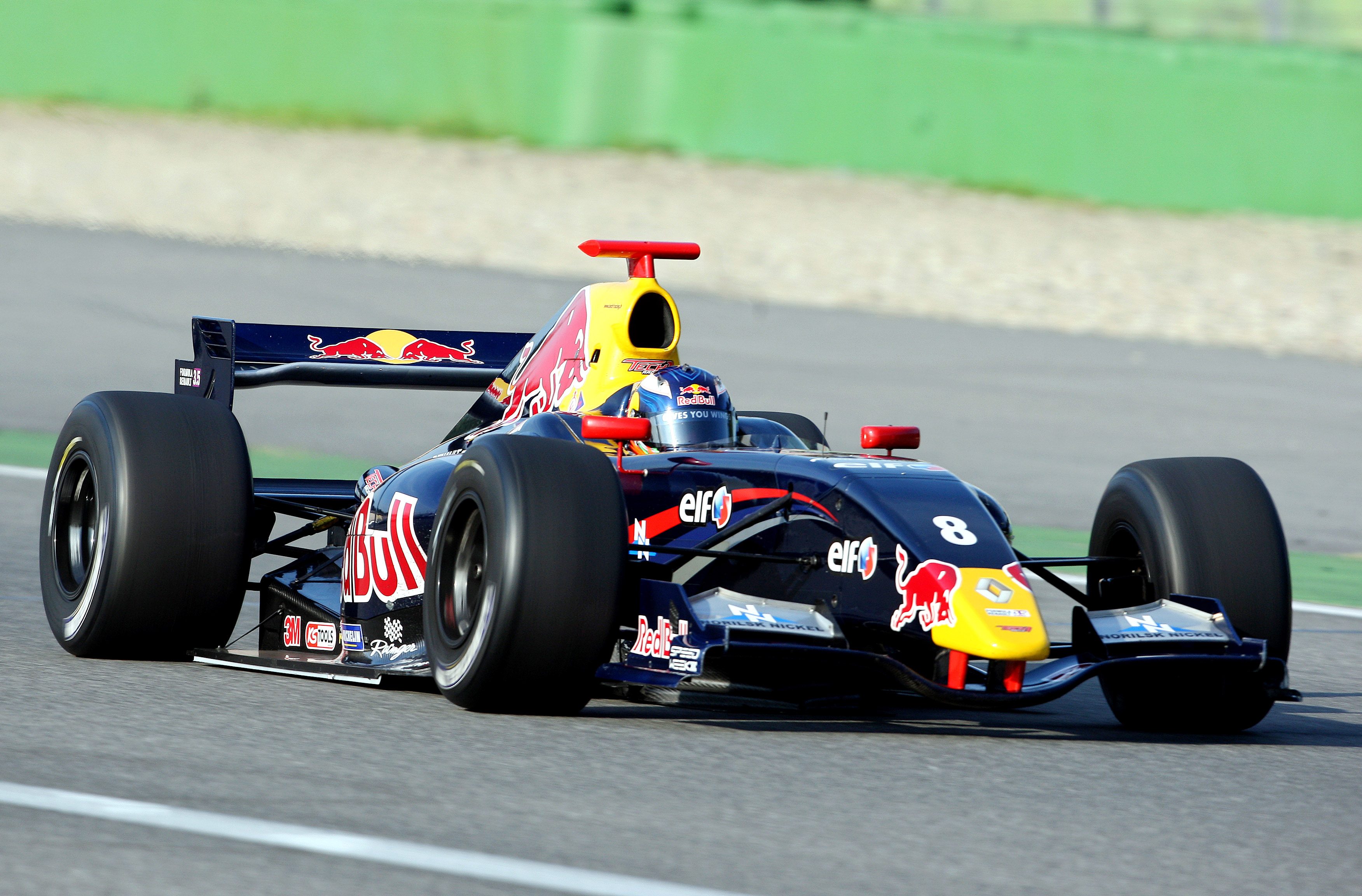 Ricciardo-Silverstone-action.jpg