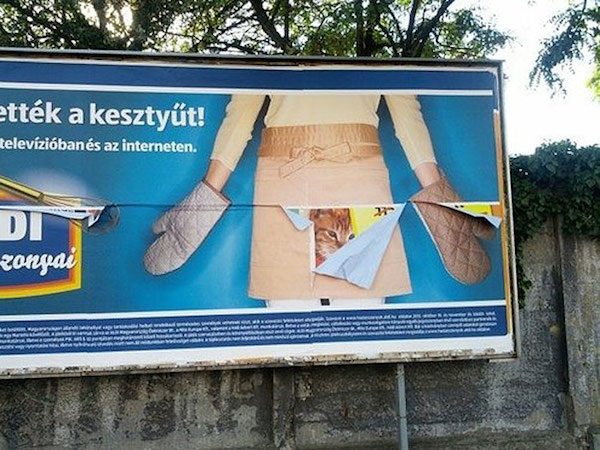 worst-funny-ad-placements-28.jpg