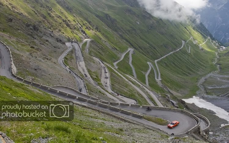 stelvio-pass1.jpg