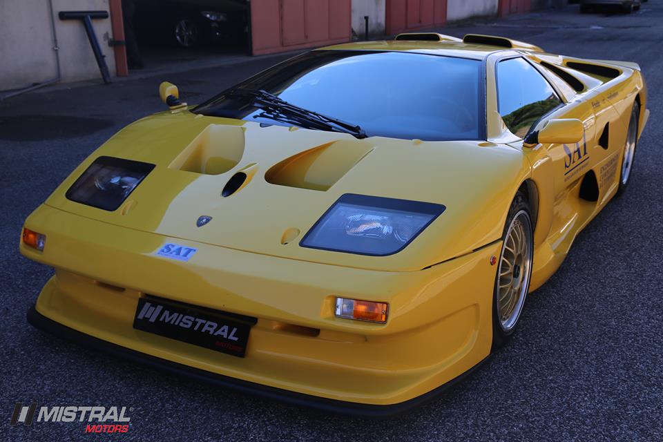 Lamborghini-Diablo-GT1-Stradale-3.jpg