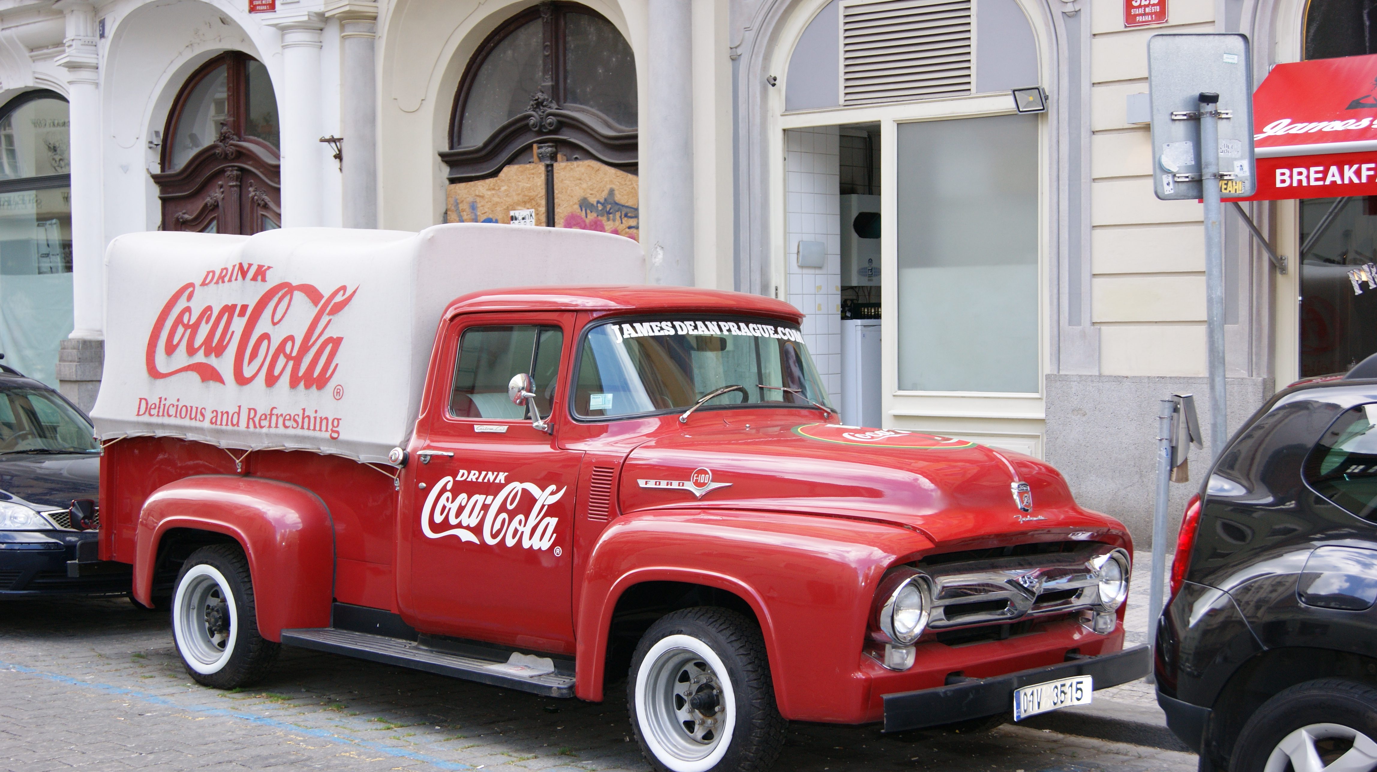 Praha-CocaCola-Fordmotion-F100-04.JPG