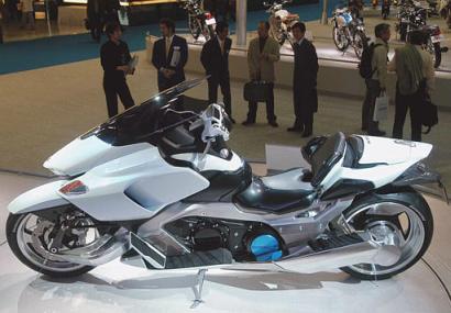 2004SuzukiG-Strider.jpg