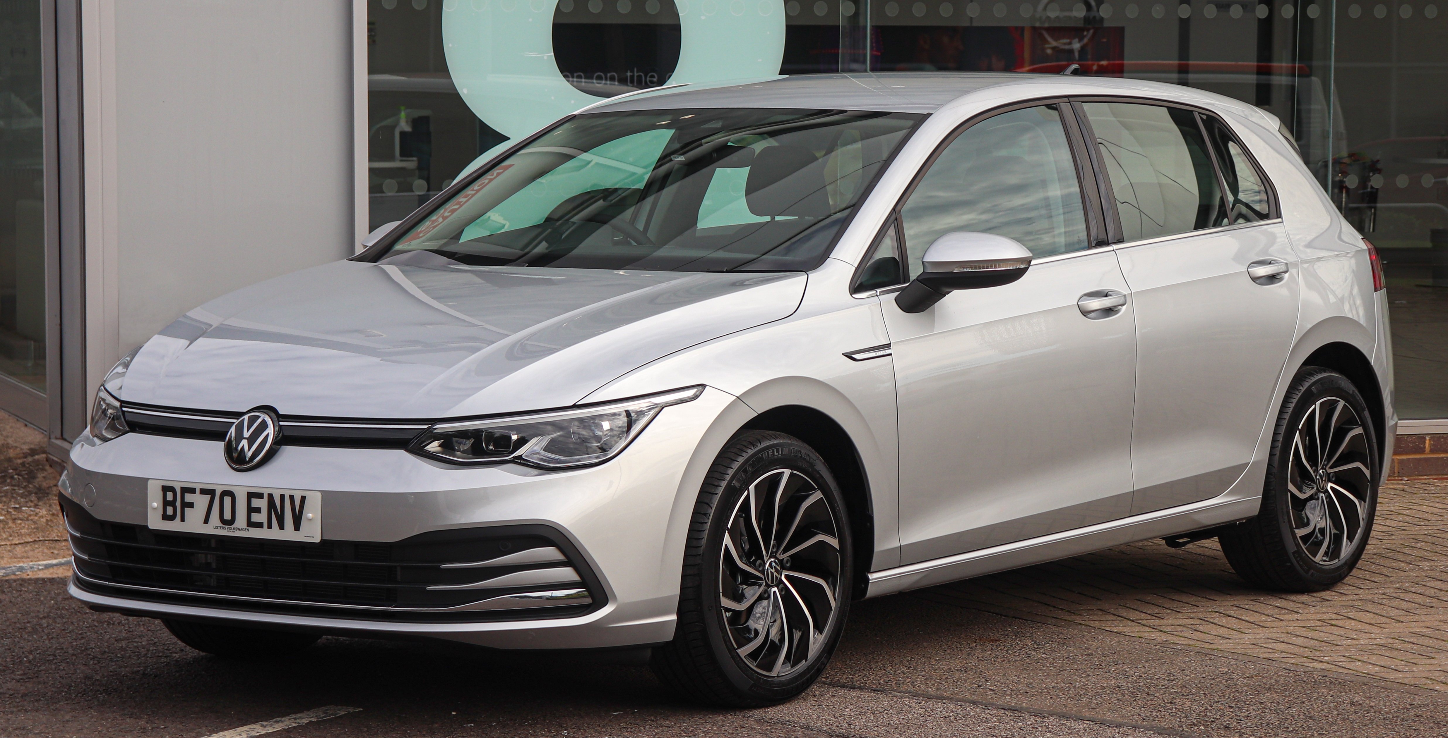 2020_Volkswagen_Golf_Style_1.5_Front.jpg