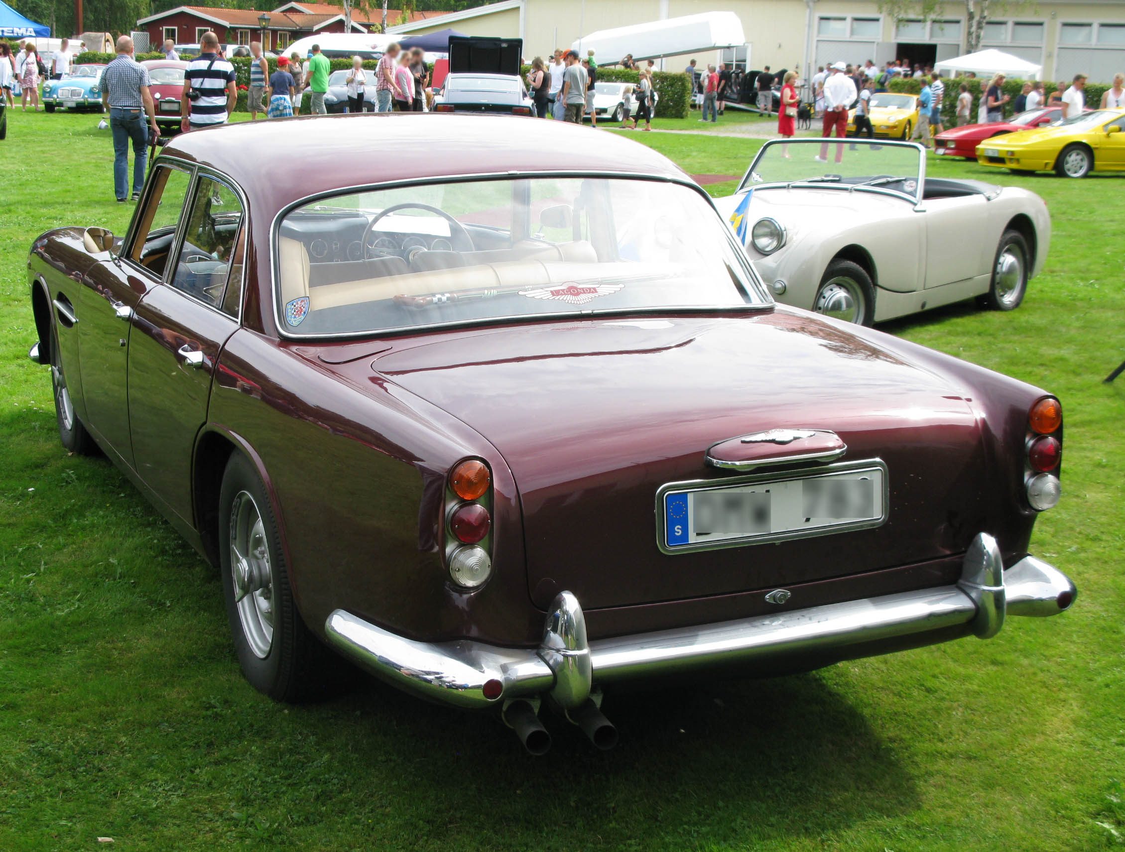 1964_Lagonda_Rapide_rear.jpg