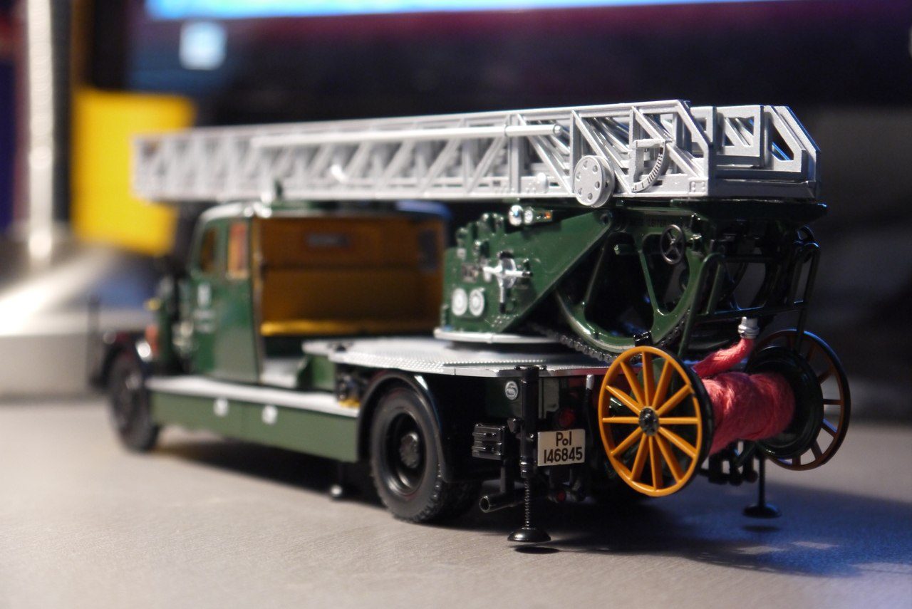 Hq9rGcV04m8.jpg