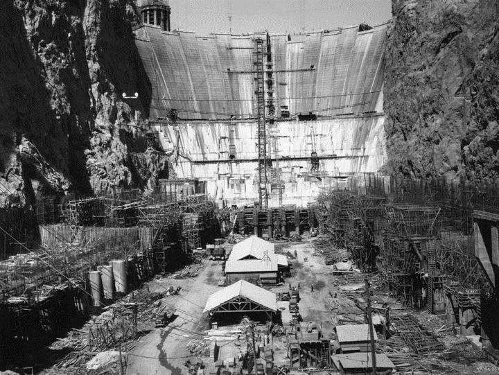 Construction_of_Hoover_Dam_1934.jpg