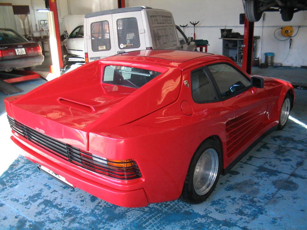 Ferrari_Testarrosa_1_g.jpg