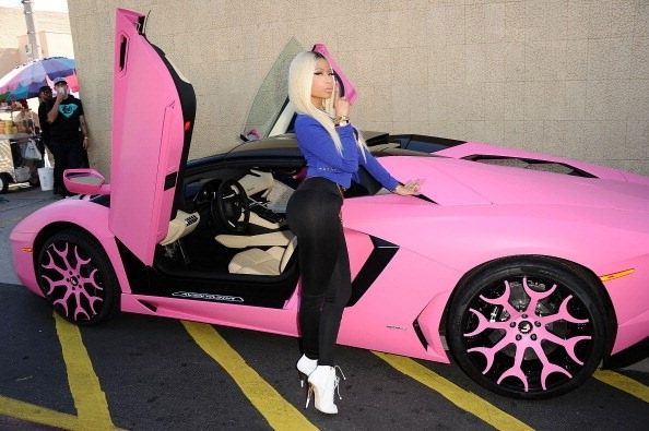 GTspirit-Nicki-Aventador-Roadster.jpg
