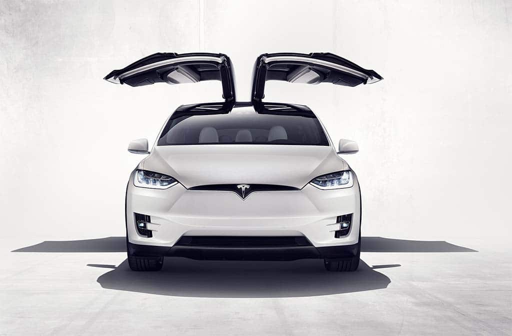 Tesla-Model-X-front-with-doors-open.jpg