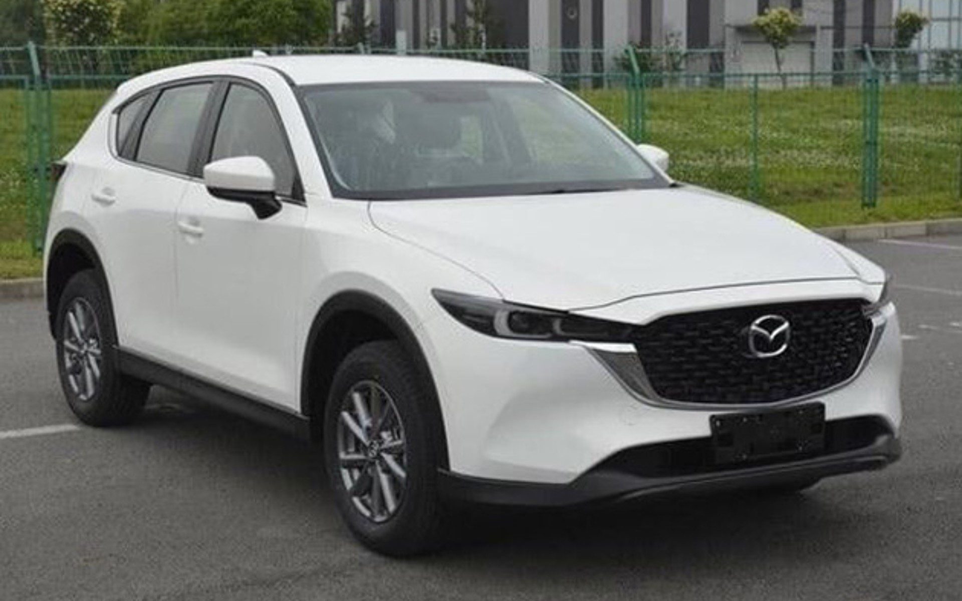 2022-Mazda-CX-5-Facelift-Leaked-1.jpg